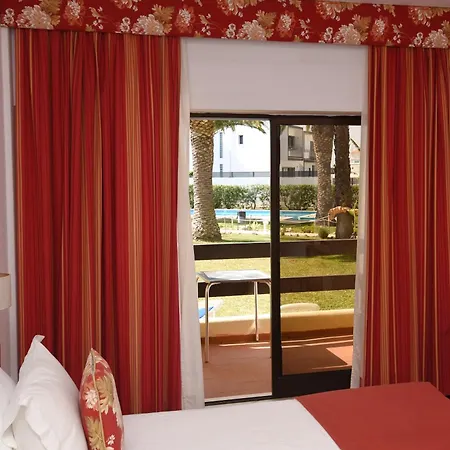 Da Lota Beachfront - & Resort 3*