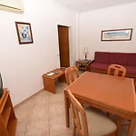 Da Lota Beachfront - & 3*