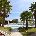 Da Lota Beachfront - &
