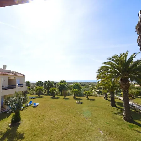 Da Lota Beachfront - & Resort