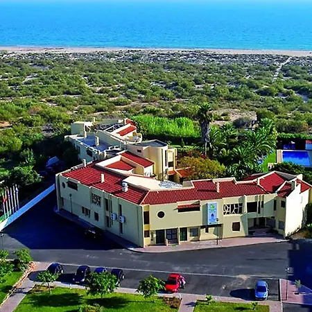 Da Lota Beachfront - & Resort 3*