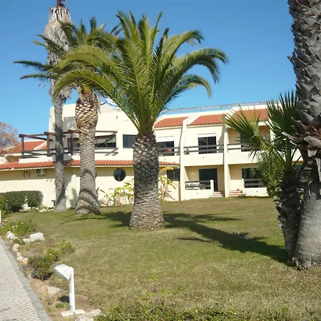 Da Lota Beachfront - & 3*
