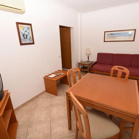 Da Lota Beachfront - & 3*