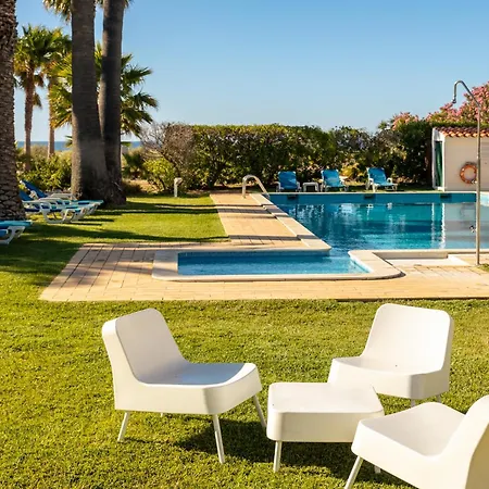 Da Lota Beachfront - & 3*