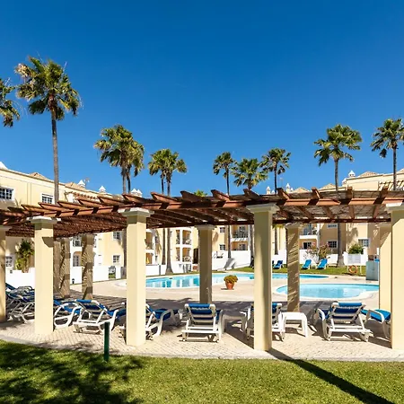 Da Lota Beachfront - & Rezort 3*