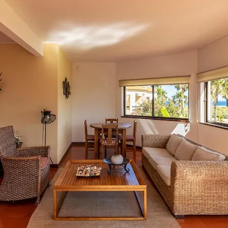 Da Lota Beachfront - & Rezort 3*