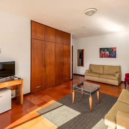Da Lota Beachfront - & Rezort 3*