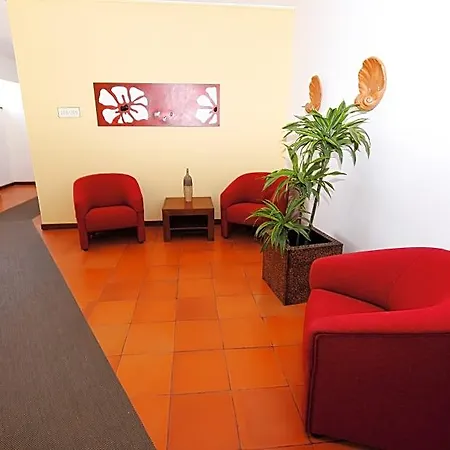 Da Lota Beachfront - & 3*