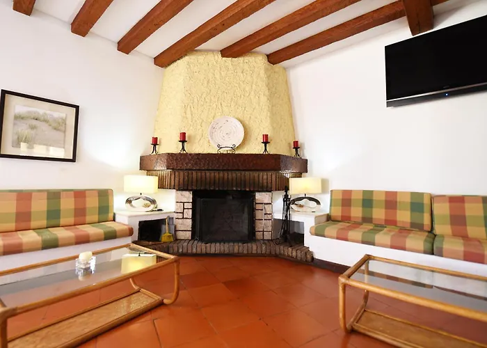 Da Lota Beachfront - & Resort 3*