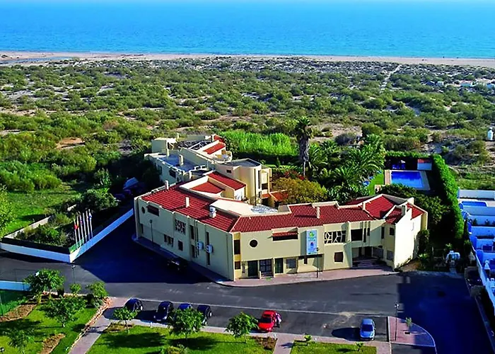 Da Lota Beachfront - & Resort 3*
