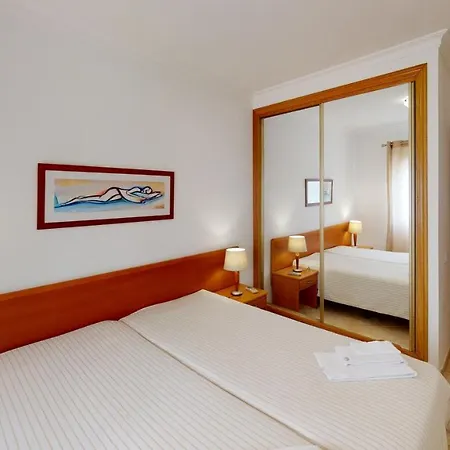 Aparthotel Da Lota - Beachfront Manta Rota