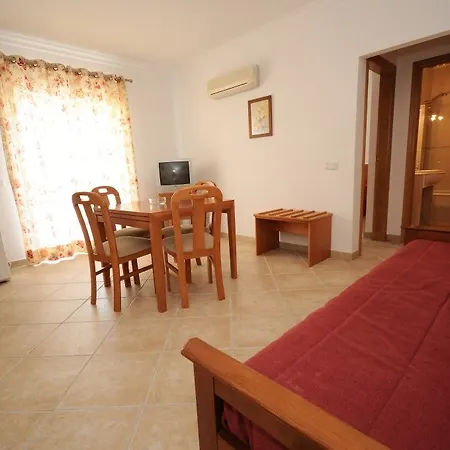 Da Lota - Beachfront Aparthotel