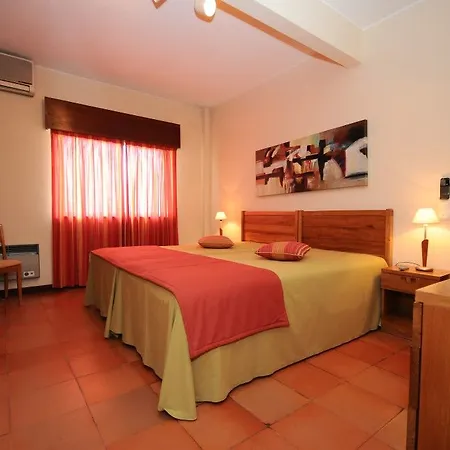 Da Lota - Beachfront Aparthotel